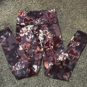 idk what brand but very comfortable leggings